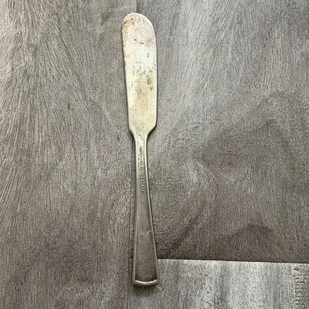 Vintage Embassy Silverplate Butter Knife Colonial Style Flatware Spreader
